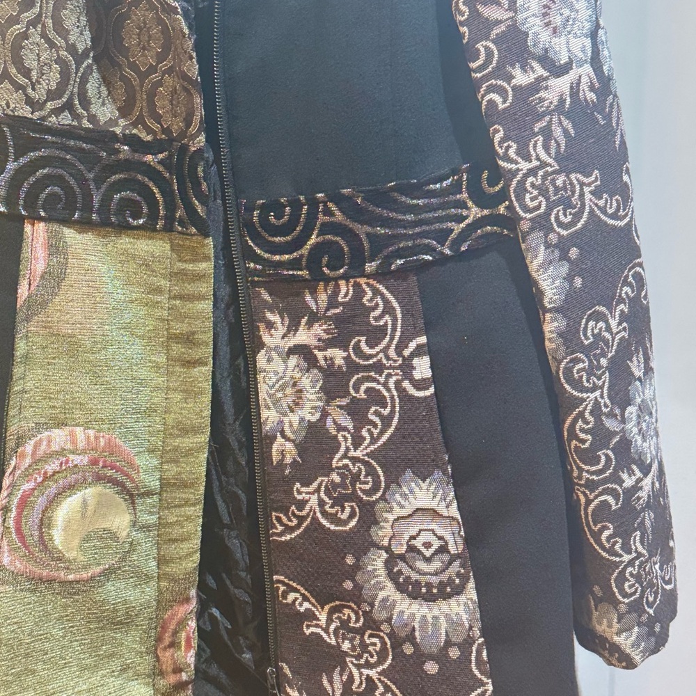 Women's Multicolor Patterned Coat - Picture 5 of 6